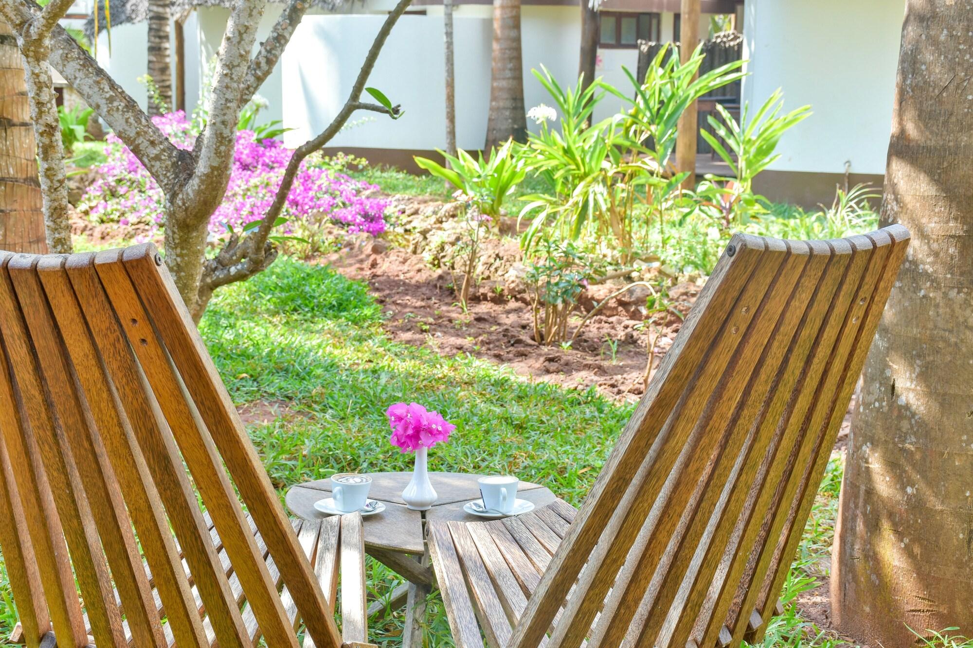 Kena Beach Hotel Zanzibar Buitenkant foto